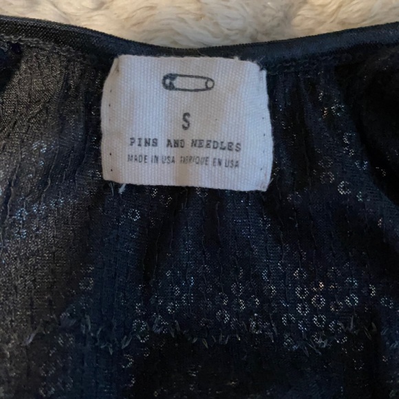 Sequin Rose Crop Top - Picture 2 of 7